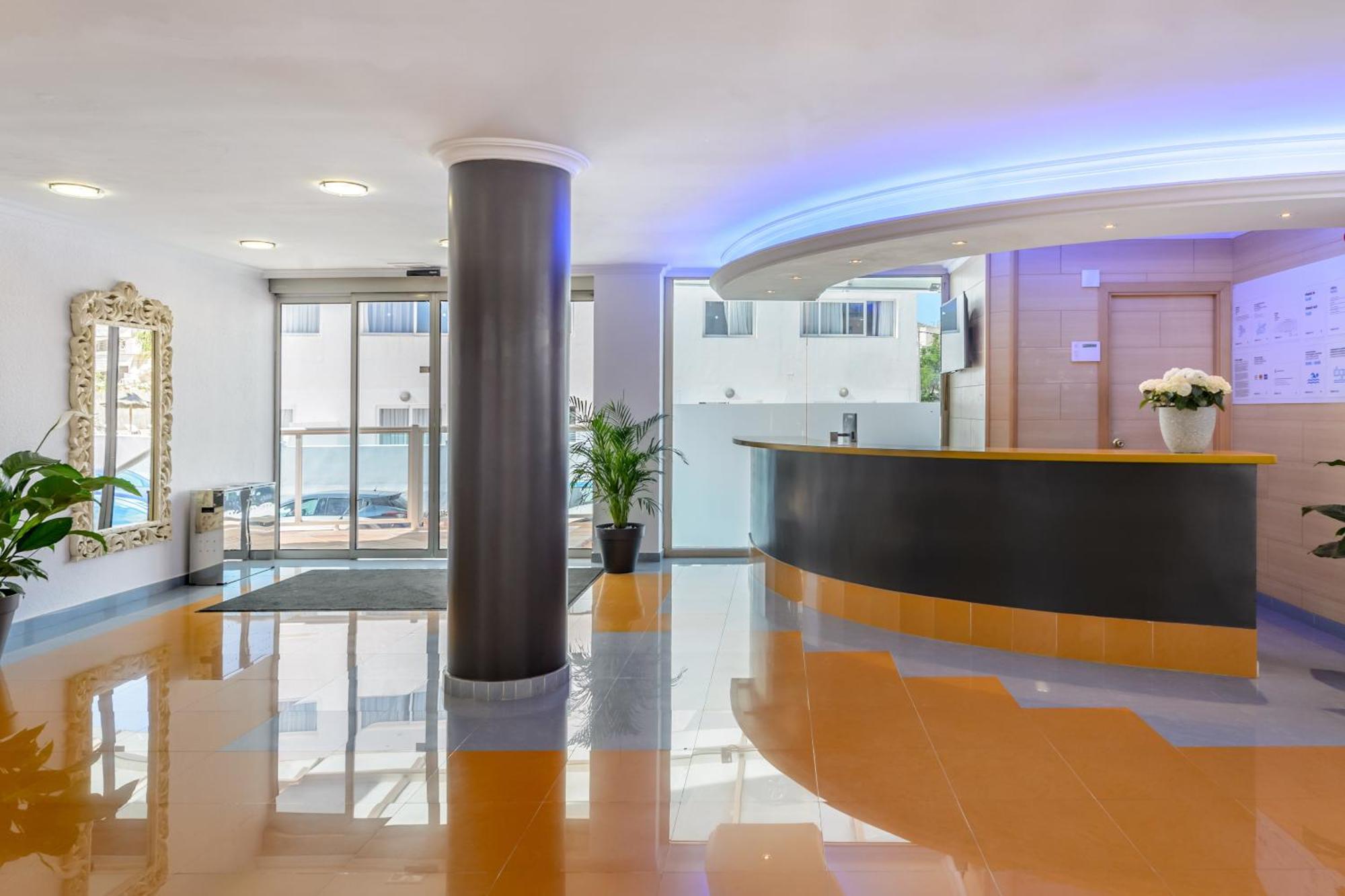 Aparthotel Vibra Sanan - Adults Only San Antonio  Exterior foto