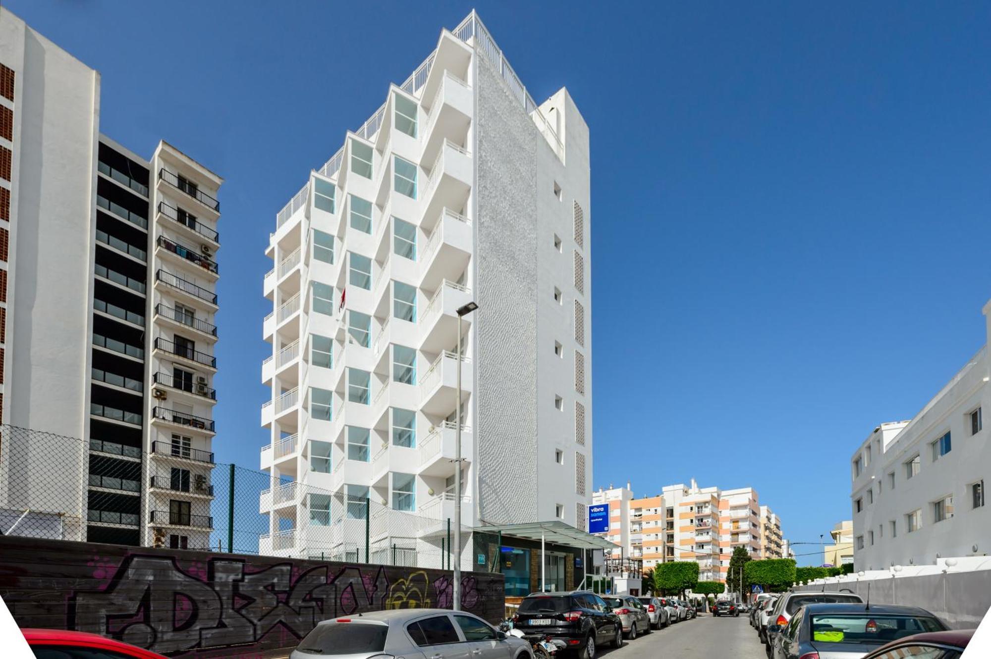 Aparthotel Vibra Sanan - Adults Only San Antonio  Exterior foto